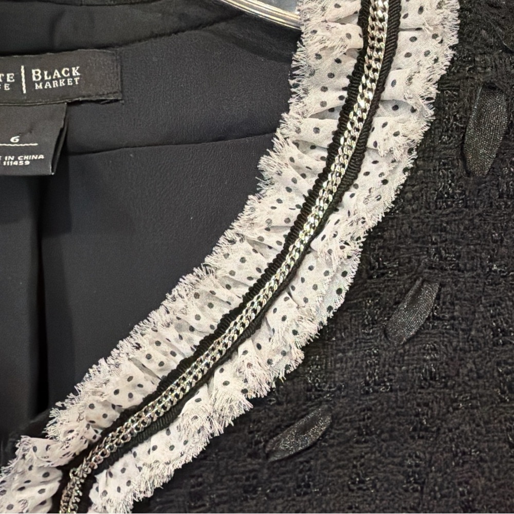 White House Black Market Textured Jacket Polka Dot Ruffle Chain Trim Blazer Sz 6 - Picture 4 of 7